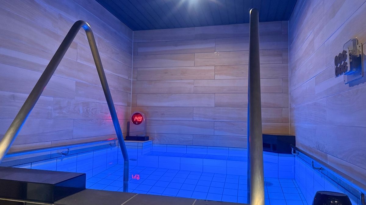 UUueda男性用水風呂